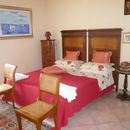Floriana Bed & Breakfast 3*