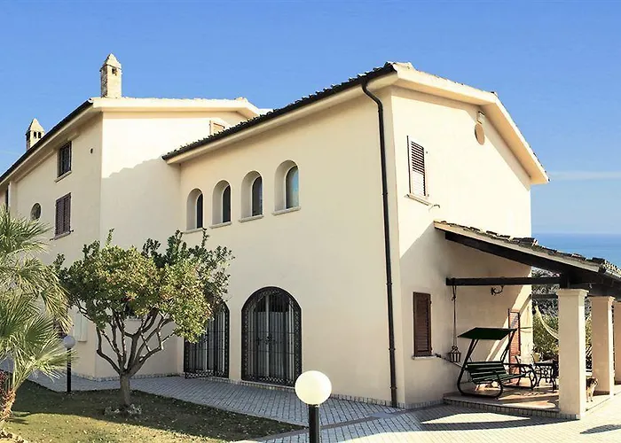 Floriana Bed & Breakfast 4*